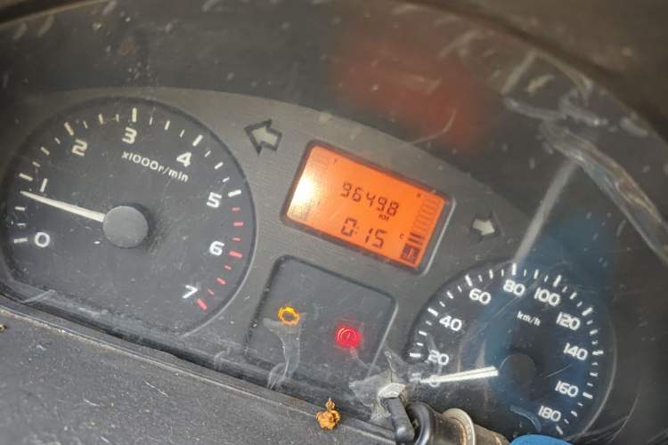 Used Wuling Rongguang  Odometer Close Up