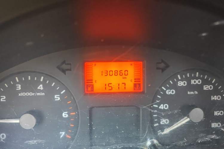 Used Wuling Rongguang 2011 1.2L Standard Version Odometer Close Up