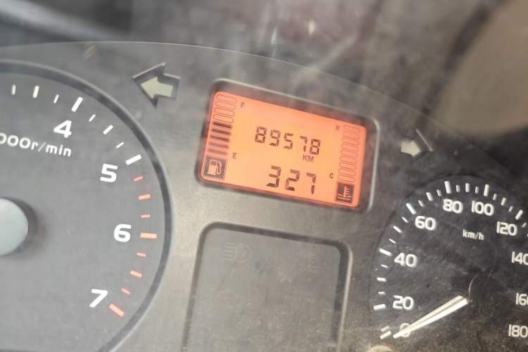 Used Wuling Rongguang 2011 1.2L Standard Version Odometer Close Up