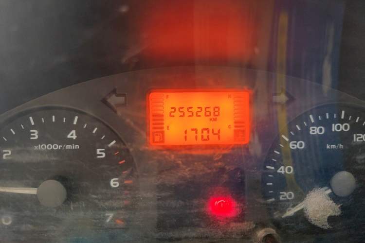 Used Wuling Rongguang  Odometer Close Up