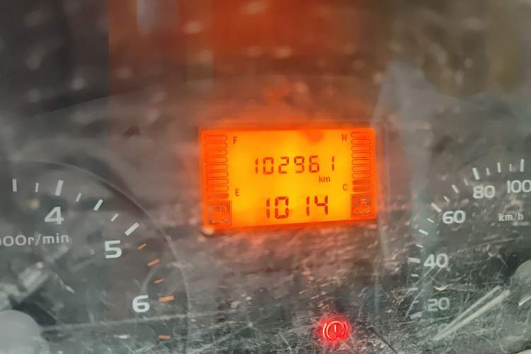 Used Wuling Rongguang 2011 1.2L Base Version Odometer Close Up