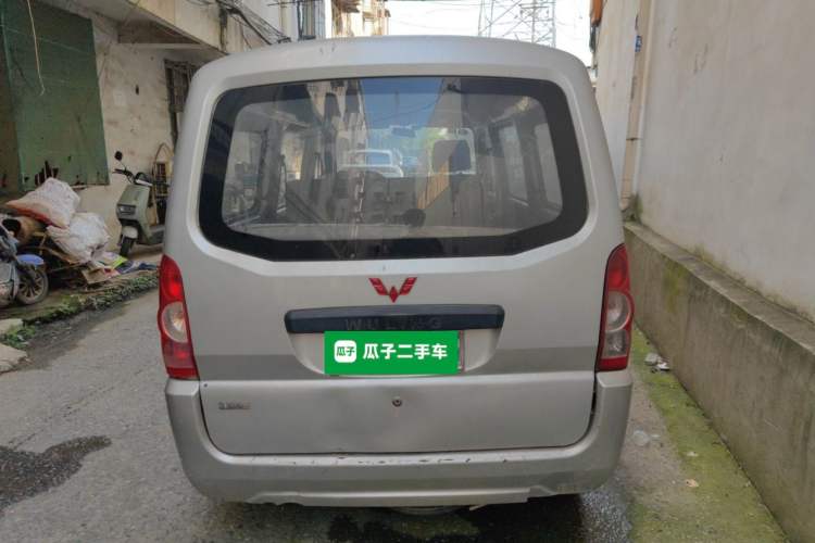 Used Wuling Rongguang  Rear