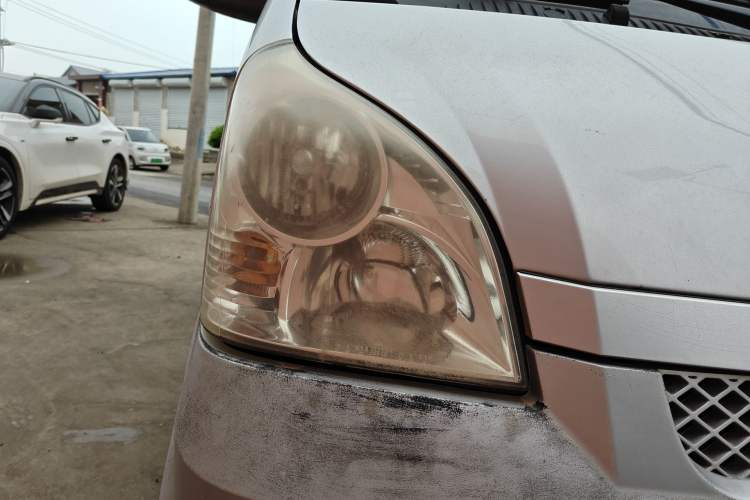 Used Wuling Rongguang 2011 1.2L Base Version Right Front Headlight