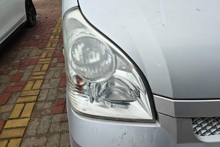 Used Wuling Rongguang 2011 1.2L Base Version Right Front Headlight
