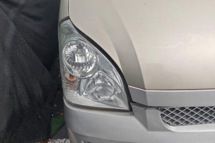 Used Wuling Rongguang 2011 1.5L Base Version Right Front Headlight