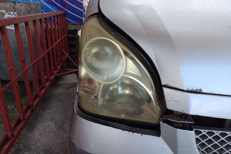 Used Wuling Rongguang 2011 1.2L Base Version Right Front Headlight