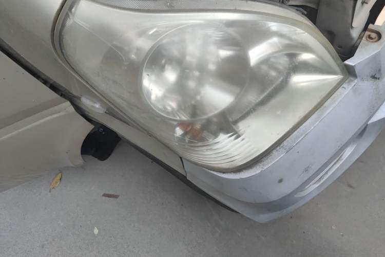 Used Wuling Rongguang 2011 1.2L Base Version Right Front Headlight