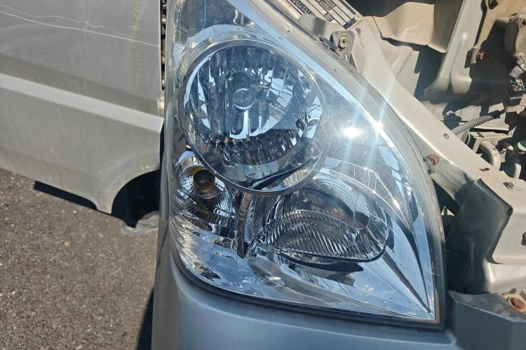 Used Wuling Rongguang 2011 1.2L Standard Version Right Front Headlight