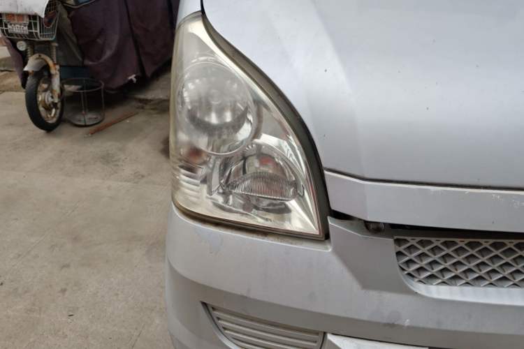Used Wuling Rongguang 2011 1.2L Base Version Right Front Headlight