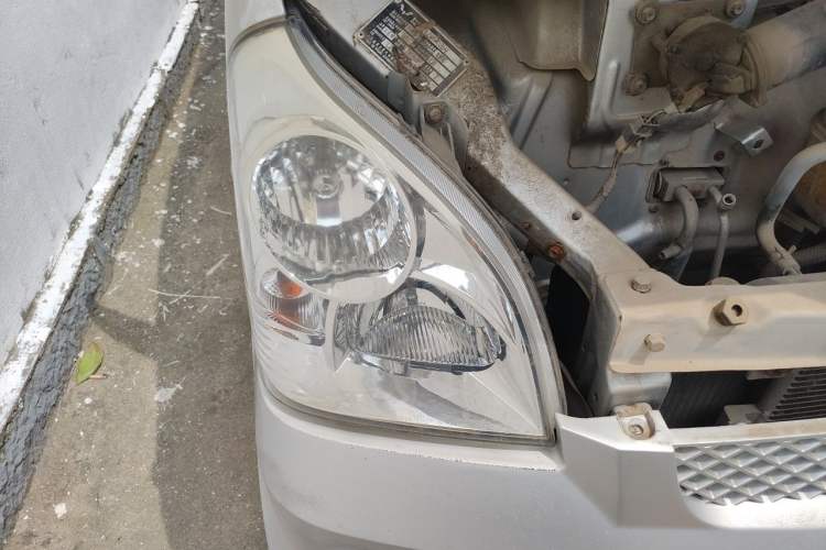 Used Wuling Rongguang 2011 1.2L Base Version Right Front Headlight