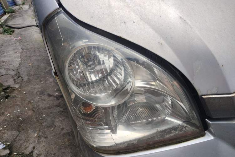 Used Wuling Rongguang 2011 1.2L Base Version Right Front Headlight