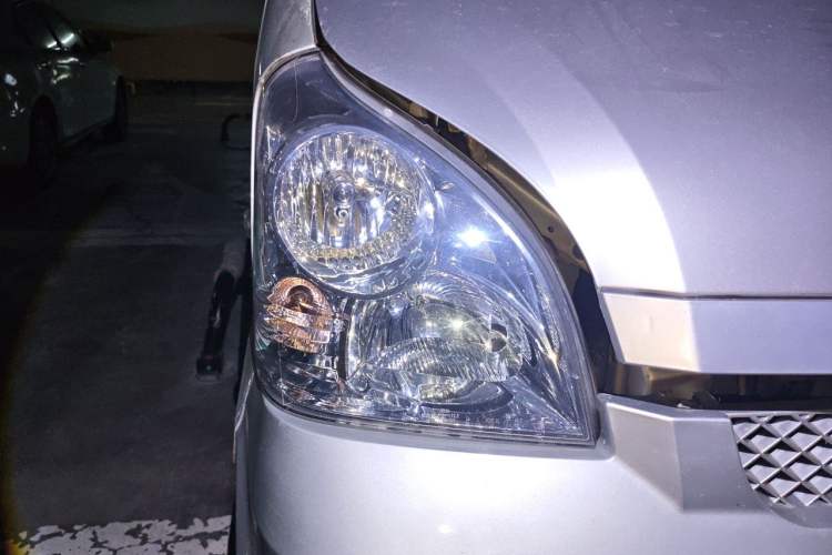 Used Wuling Rongguang 2011 1.2L Base Version Right Front Headlight