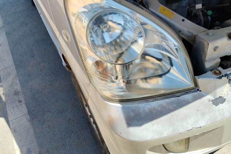 Used Wuling Rongguang 2011 1.2L Comfort Model Right Front Headlight