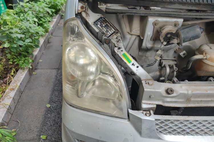 Used Wuling Rongguang 2011 1.2L Base Version Right Front Headlight
