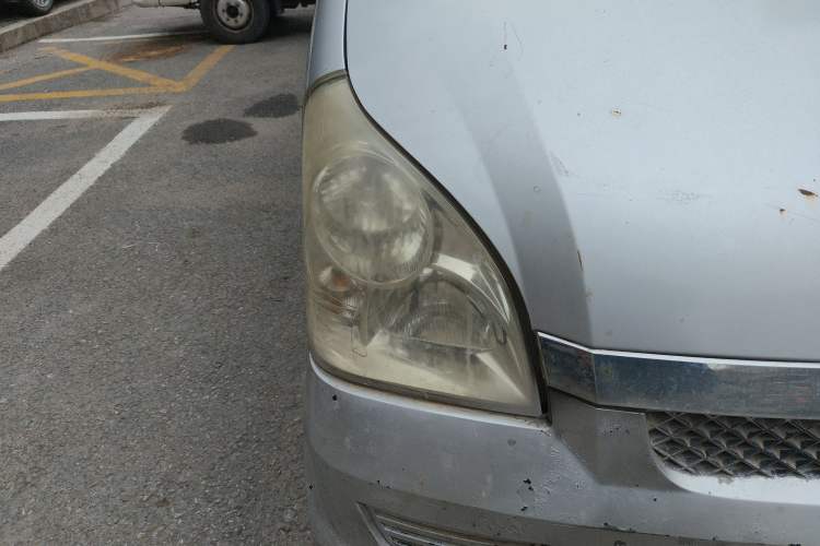 Used Wuling Rongguang 2011 1.2L Base Version Right Front Headlight