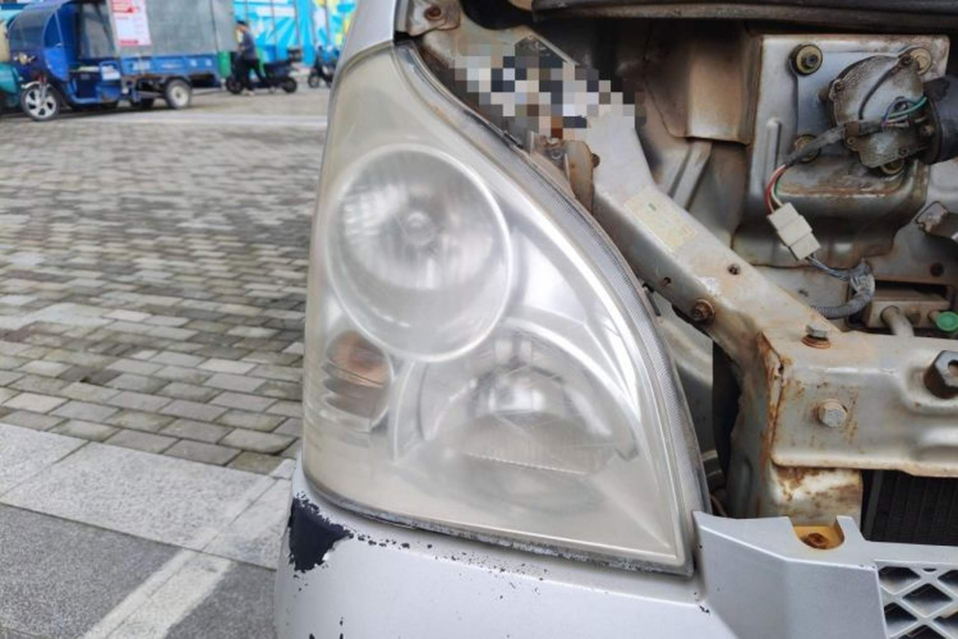 Used Wuling Rongguang 2011 1.2L Comfort Model Right Front Headlight