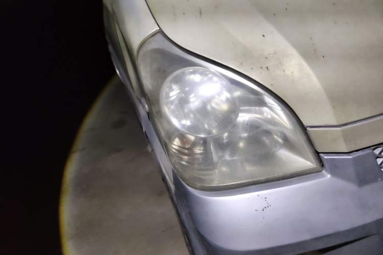 Used Wuling Rongguang 2011 1.2L Standard Version Right Front Headlight