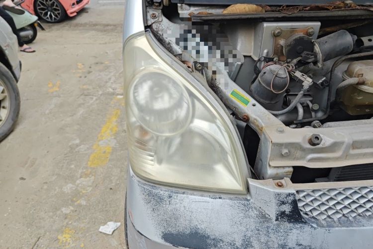 Used Wuling Rongguang 2011 1.2L Comfort Model Right Front Headlight