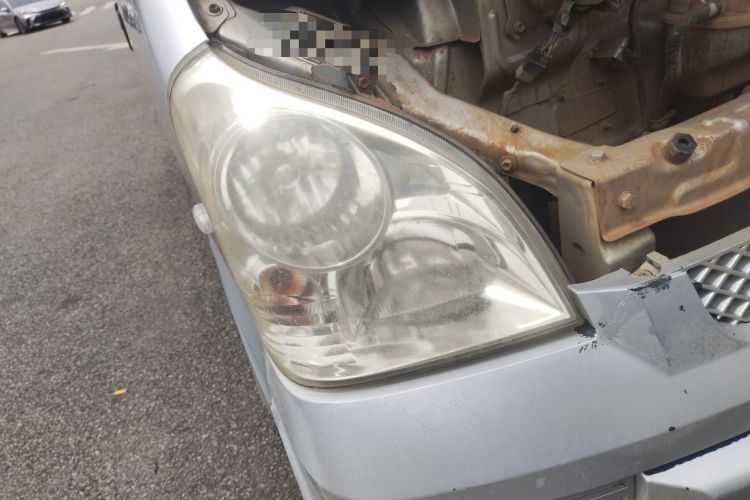 Used Wuling Rongguang 2011 1.2L Standard Version Right Front Headlight