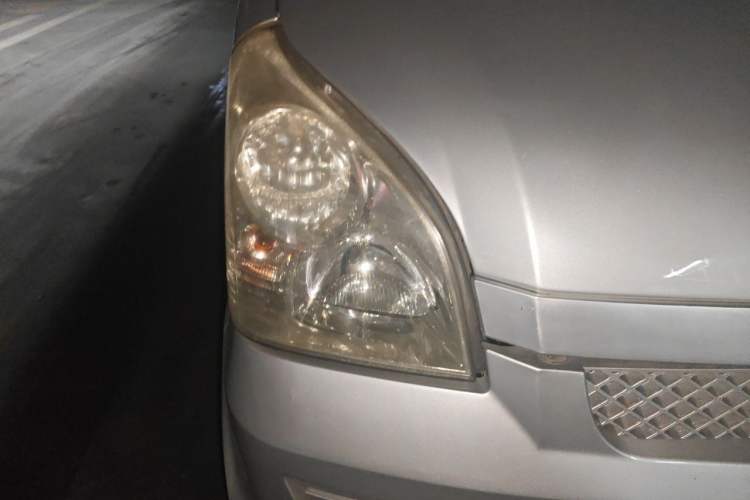 Used Wuling Rongguang 2011 1.2L Base Version Right Front Headlight