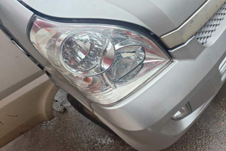 Used Wuling Rongguang 2011 1.2L Standard Version Right Front Headlight