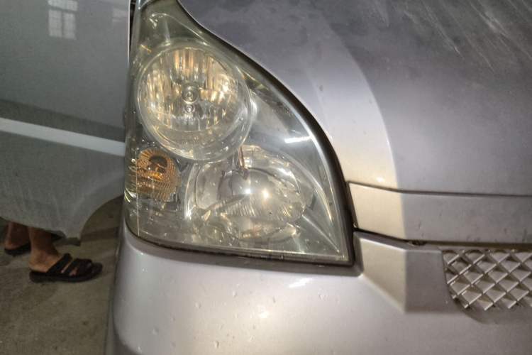 Used Wuling Rongguang 2011 1.2L Standard Version Right Front Headlight