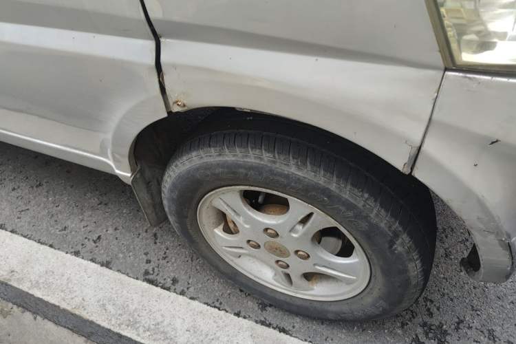 Used Wuling Rongguang 2011 1.2L Base Version Right Front Wheel Hub