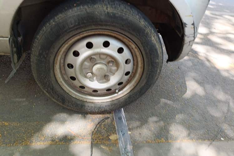 Used Wuling Rongguang 2011 1.2L Base Version Right Front Wheel Hub