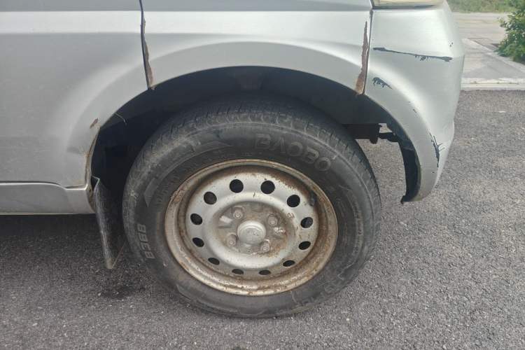 Used Wuling Rongguang 2011 1.2L Base Version Right Front Wheel Hub