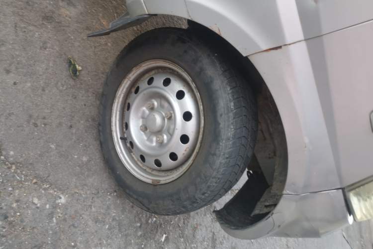 Used Wuling Rongguang 2011 1.2L Base Version Right Front Wheel Hub