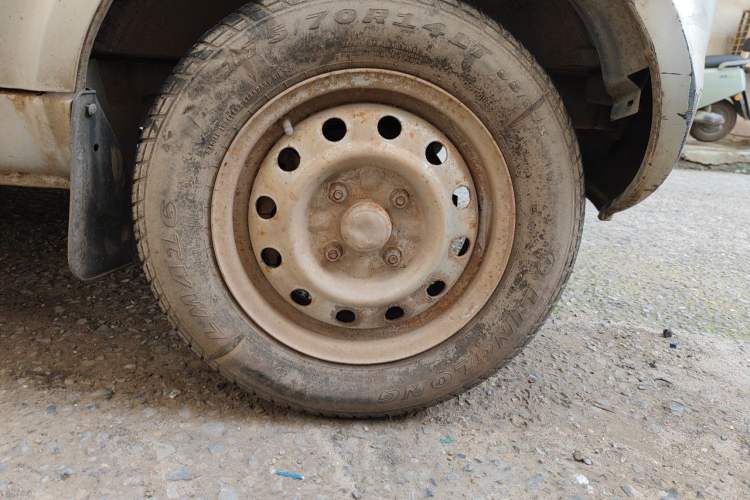 Used Wuling Rongguang  Right Front Wheel Hub