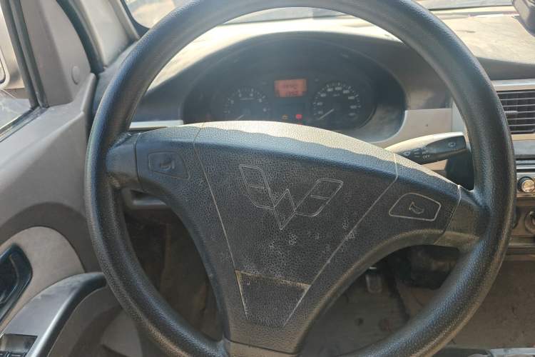 Used Wuling Rongguang 2011 1.2L Standard Version Steering Wheel