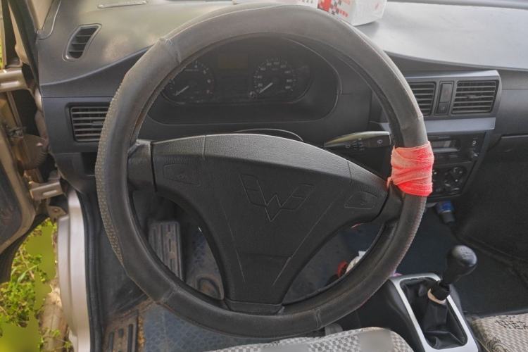 Used Wuling Rongguang 2011 1.2L Standard Version Steering Wheel