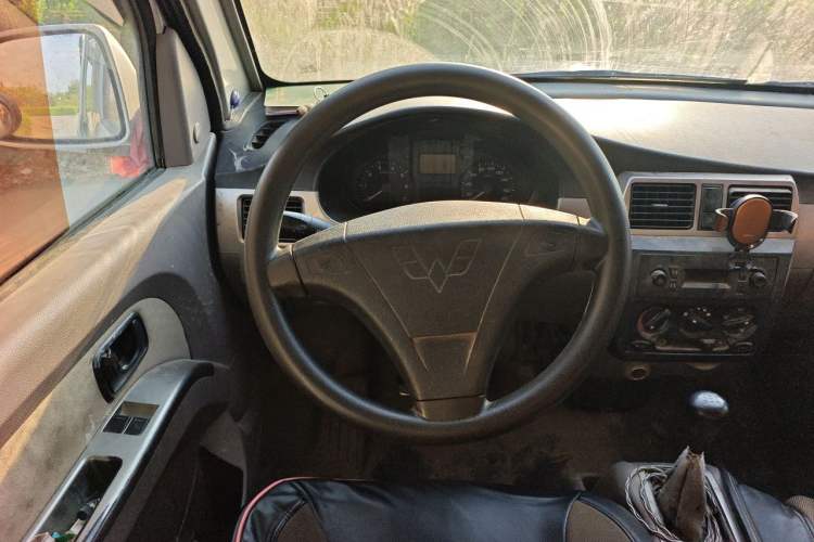 Used Wuling Rongguang 2011 1.2L Comfort Model Steering Wheel