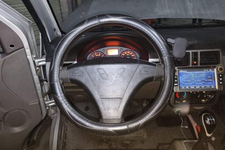 Used Wuling Rongguang 2011 1.2L Standard Version Steering Wheel
