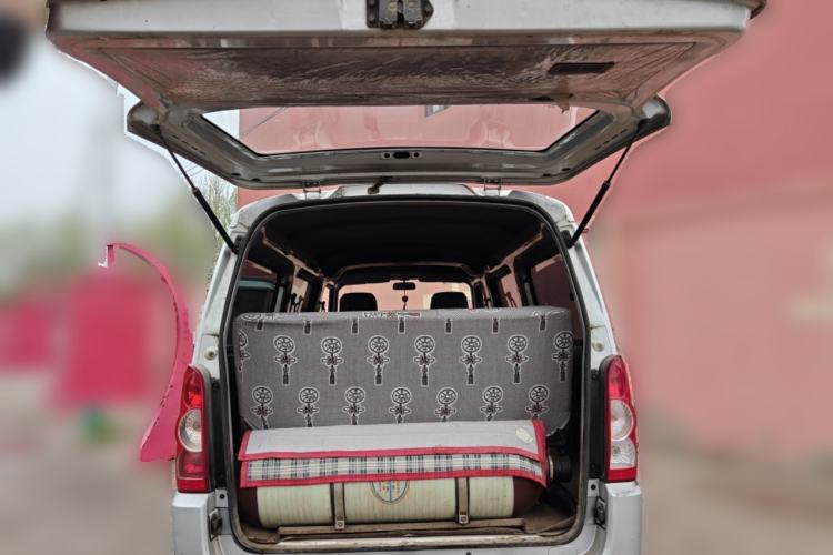Used Wuling Rongguang 2011 1.2L Base Version Trunk