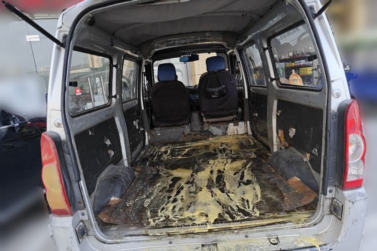 Used Wuling Rongguang 2011 1.2L Base Version Trunk