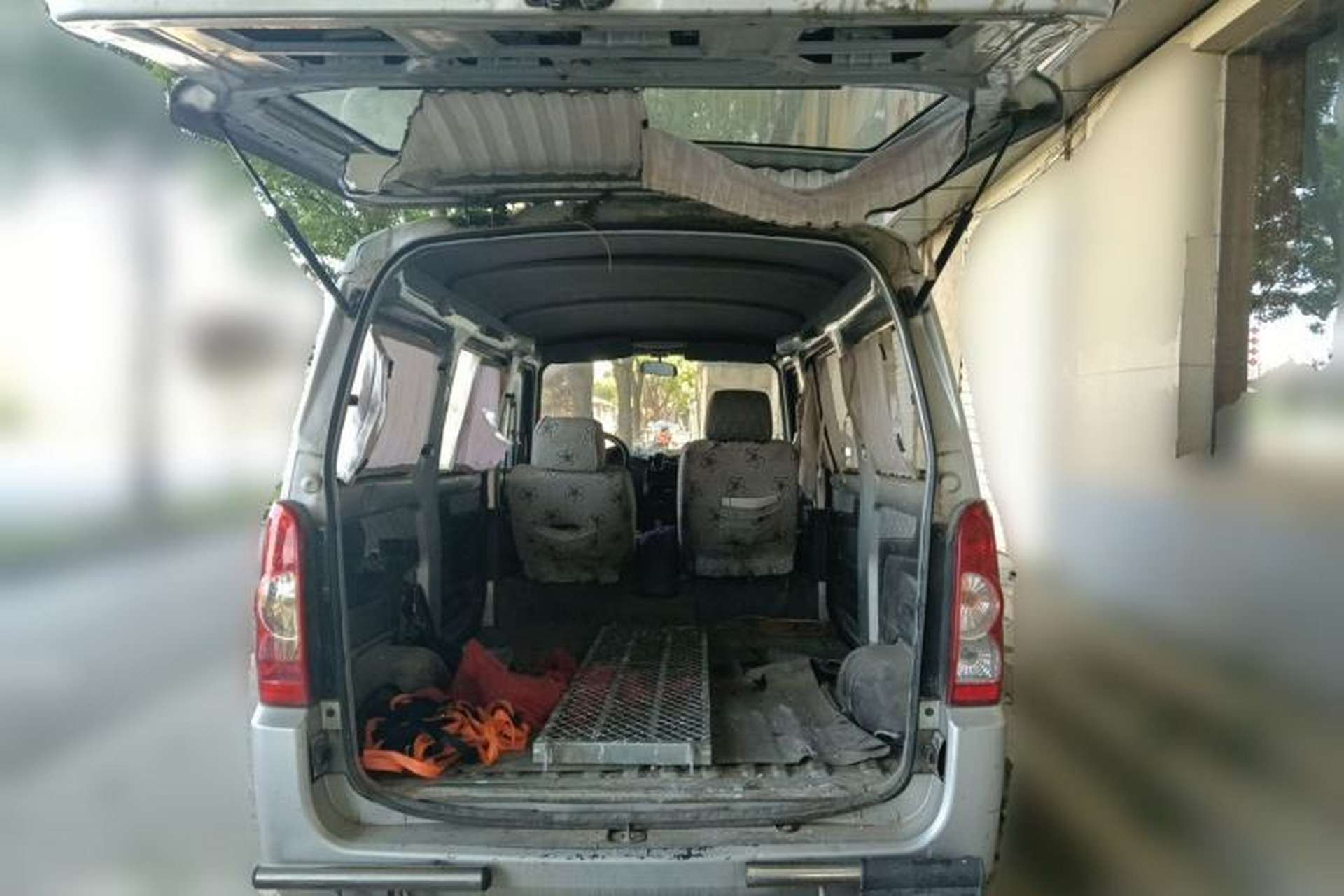 Used Wuling Rongguang 2011 1.2L Base Version Trunk