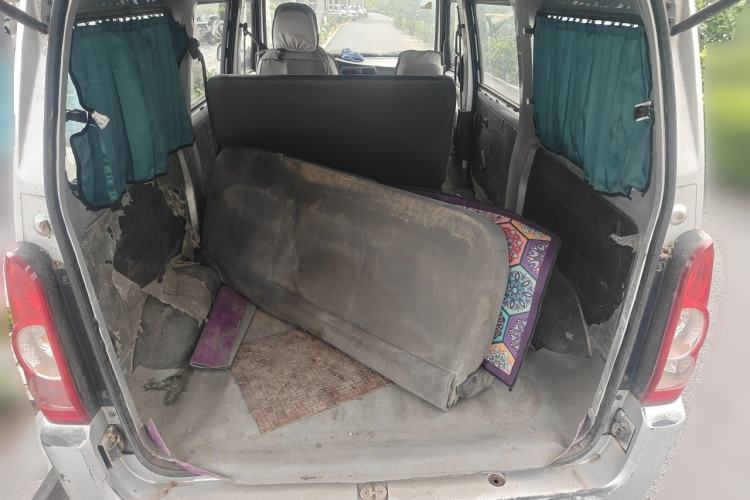 Used Wuling Rongguang 2011 1.2L Base Version Trunk