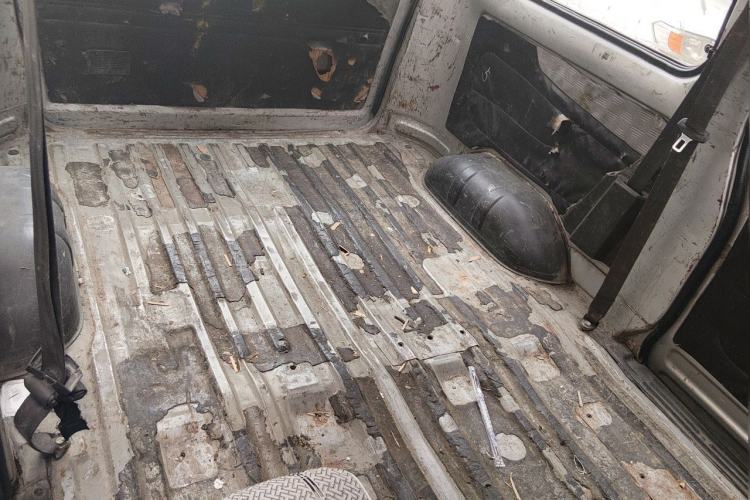 Used Wuling Rongguang 2011 1.2L Base Version Trunk