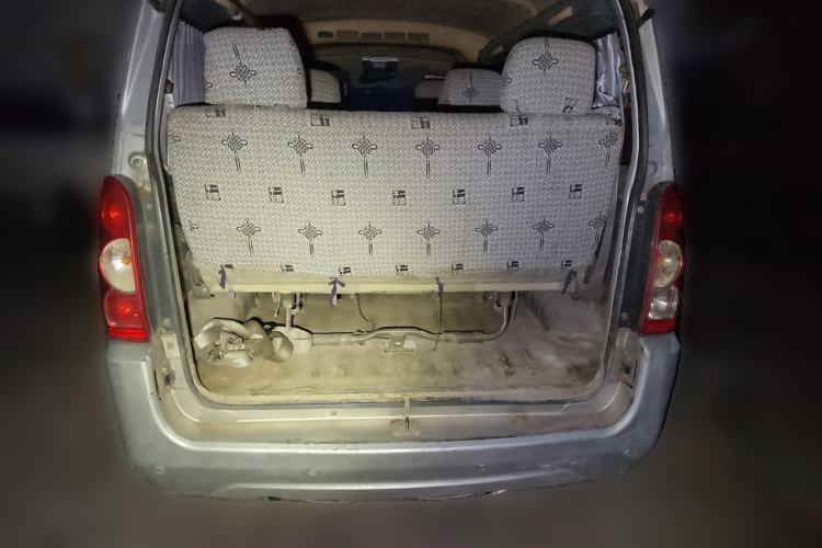Used Wuling Rongguang 2011 1.2L Base Version Trunk