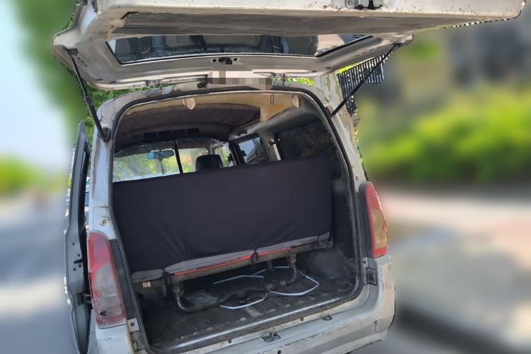 Used Wuling Rongguang 2011 1.2L Base Version Trunk