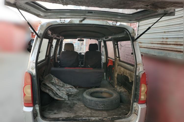 Used Wuling Rongguang 2011 1.2L Base Version Trunk