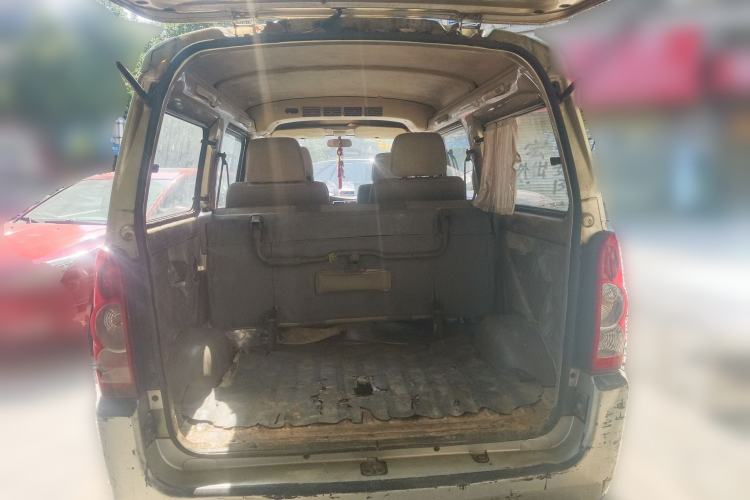 Used Wuling Rongguang 2011 1.2L Base Version Trunk