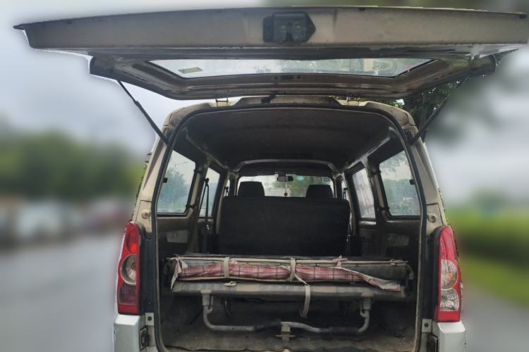 Used Wuling Rongguang 2011 1.2L Base Version Trunk