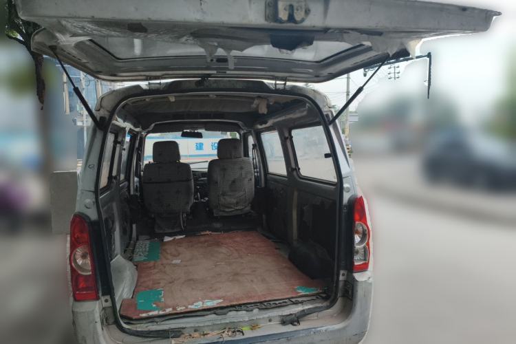 Used Wuling Rongguang 2011 1.2L Base Version Trunk