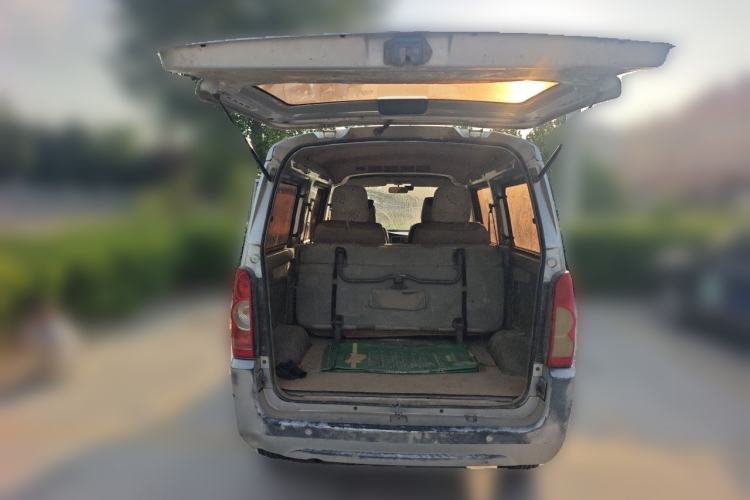 Used Wuling Rongguang 2011 1.2L Comfort Model Trunk