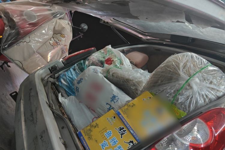 Used Wuling Rongguang 2011 1.2L Base Version Trunk