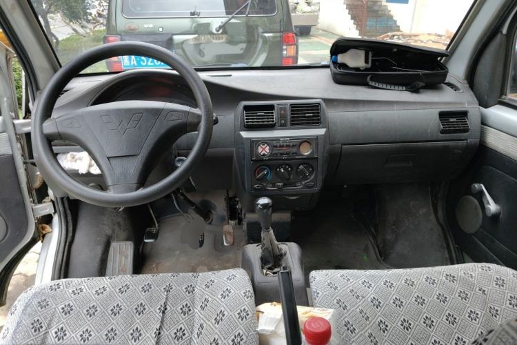 Used Wuling Rongguang 2011 1.2L Base Version Center Console