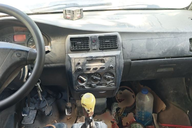 Used Wuling Rongguang 2011 1.2L Base Version Center Console